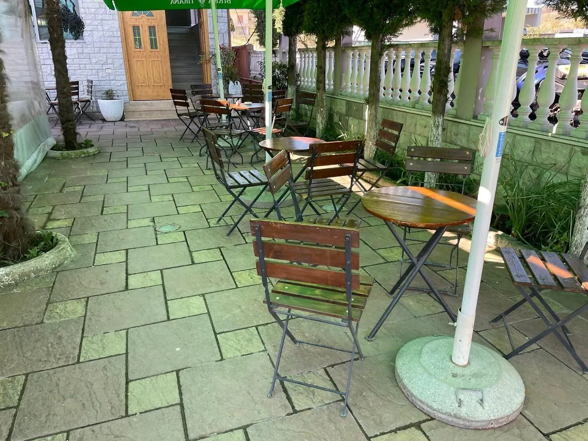 Bajovah Apartments & Restaurant ティラナ アルバニア