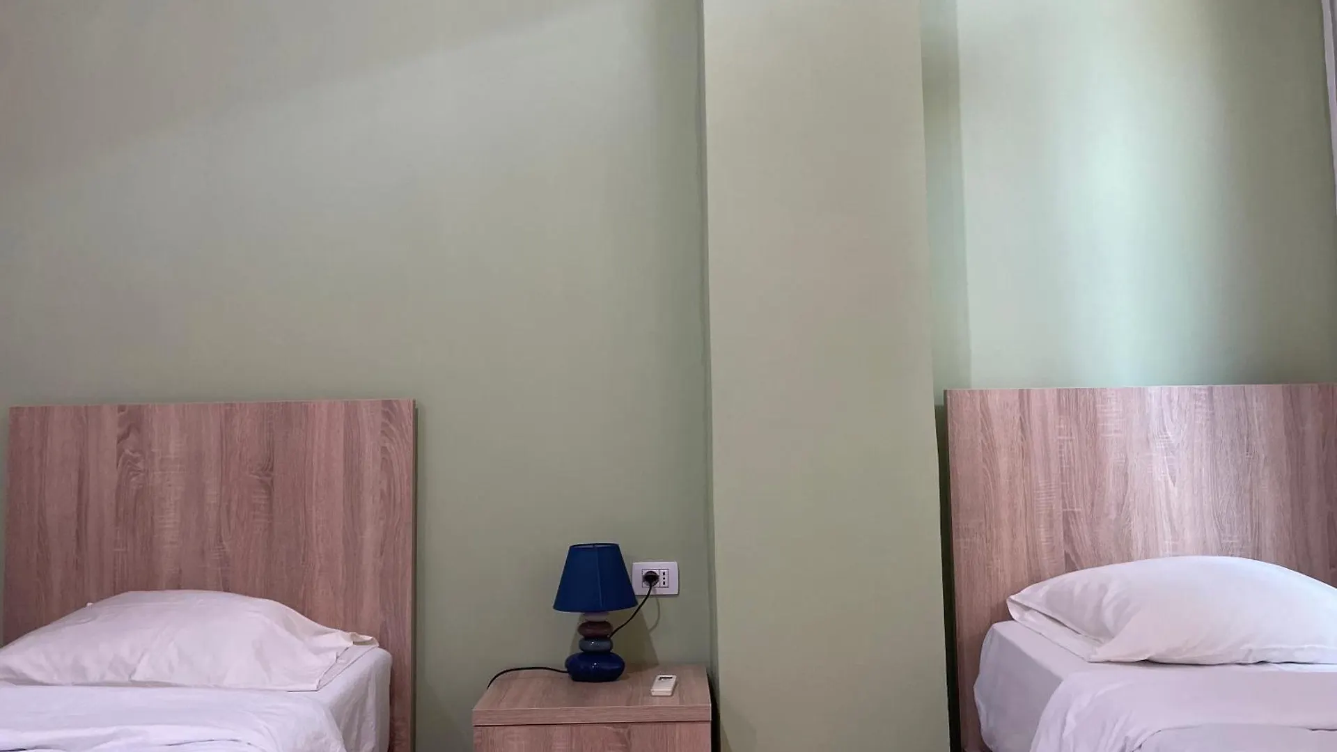 Bajovah Apartments & Restaurant ティラナ アルバニア